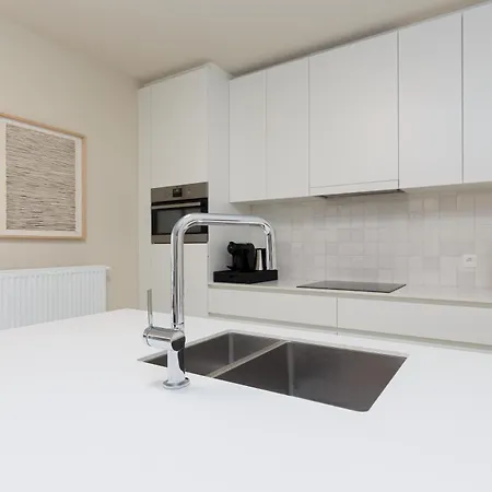 Leader - Casselbergh Residences デ ハーン