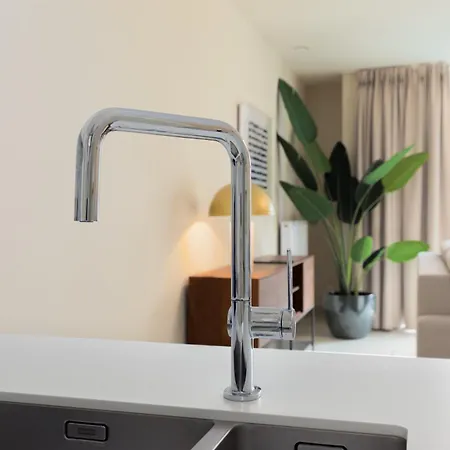 Leader - Casselbergh Residences アパート