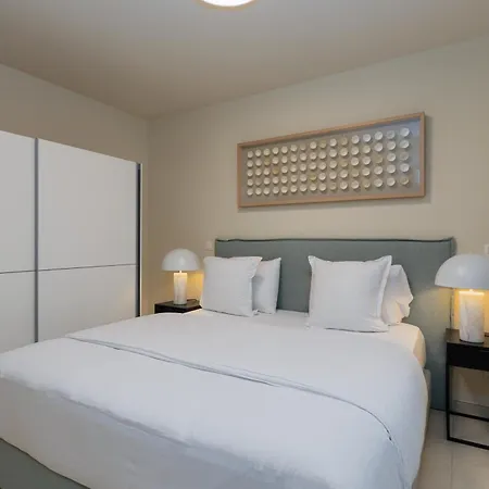 Leader - Casselbergh Residences دي هان