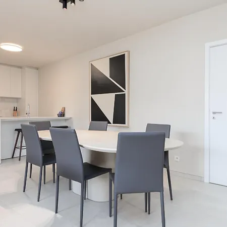 Leader - Casselbergh Residences Apartment